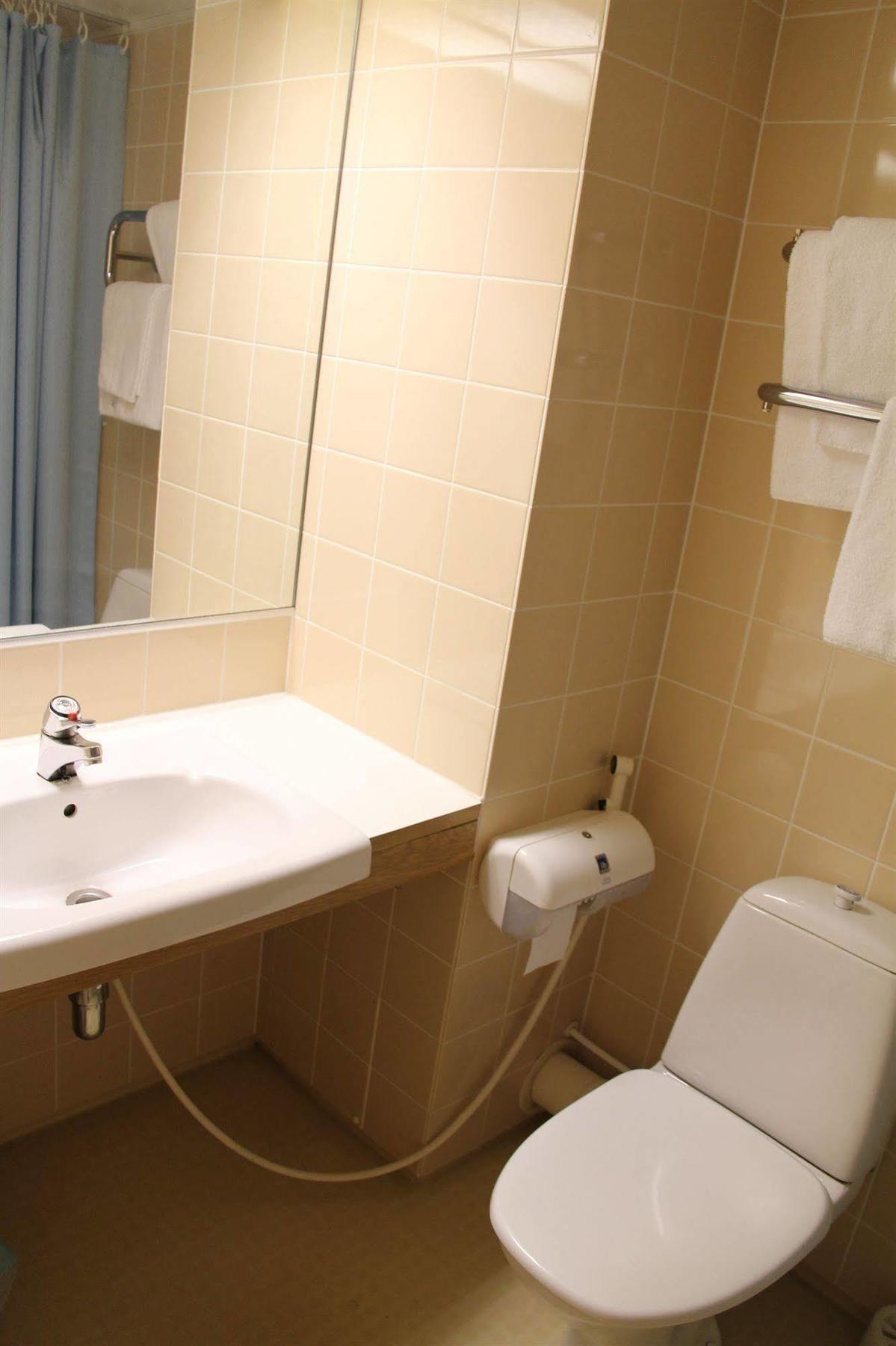 Hotel Hermica タンペレ エクステリア 写真