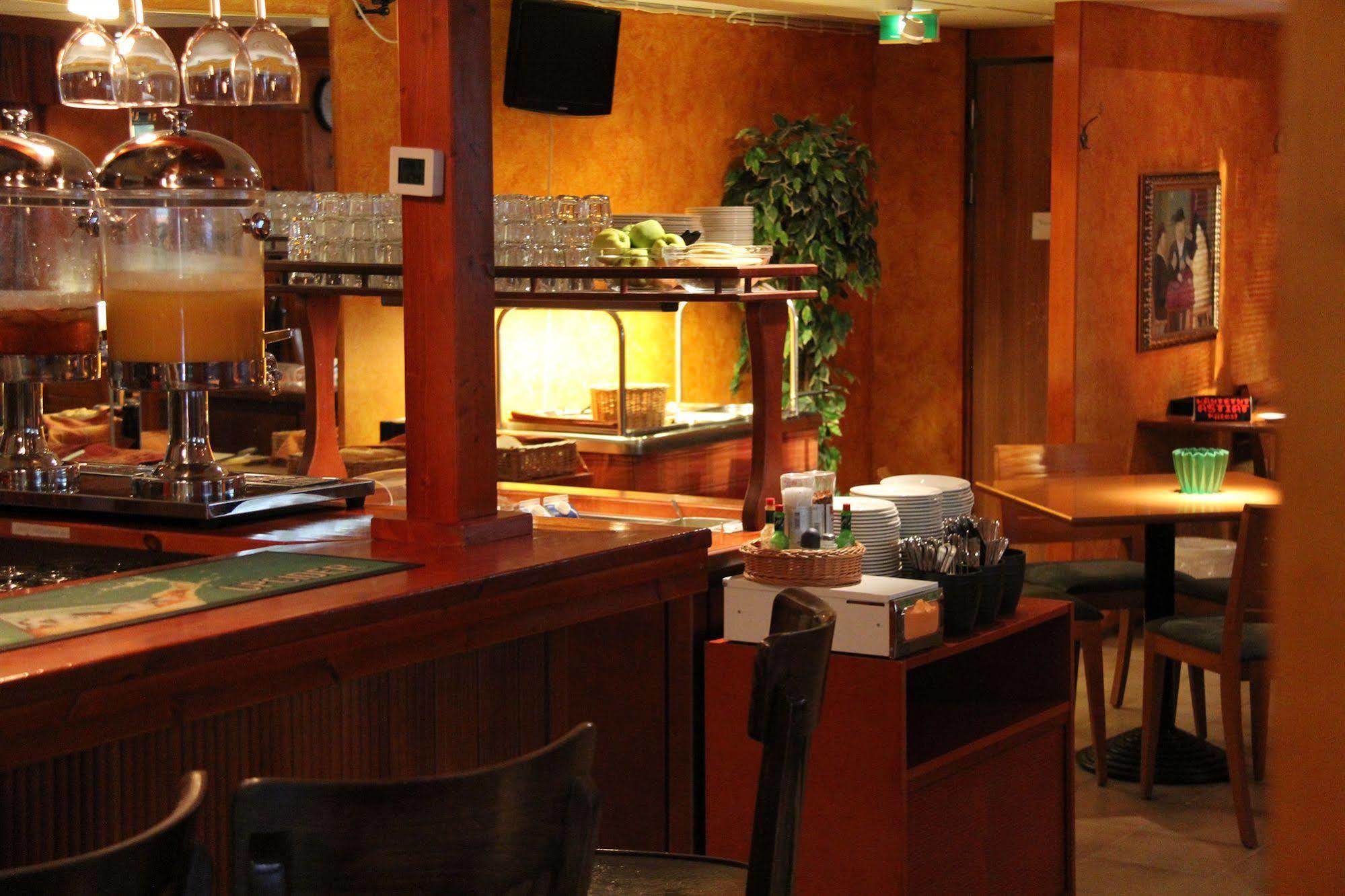Hotel Hermica タンペレ エクステリア 写真